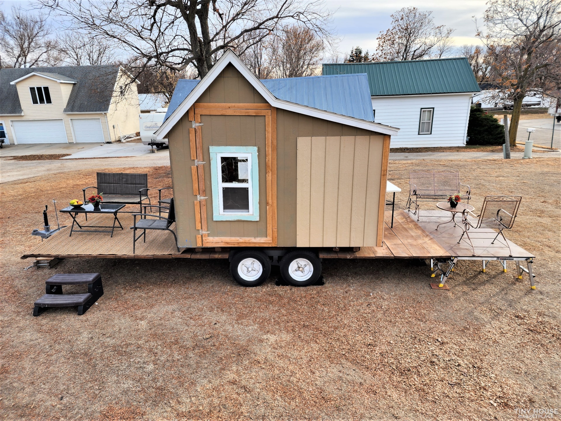 Tiny house on solid 24 foot trailer with deck - Excellent Condition - Image 3 Thumbnail