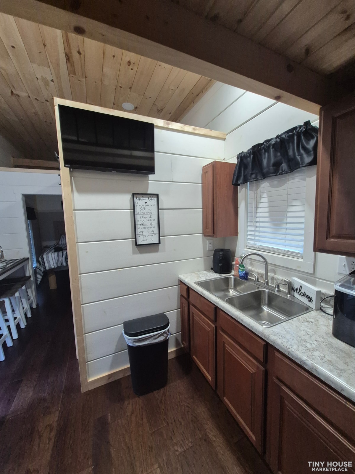 TINY HOUSE ON THE RIVER - Image 3 Thumbnail
