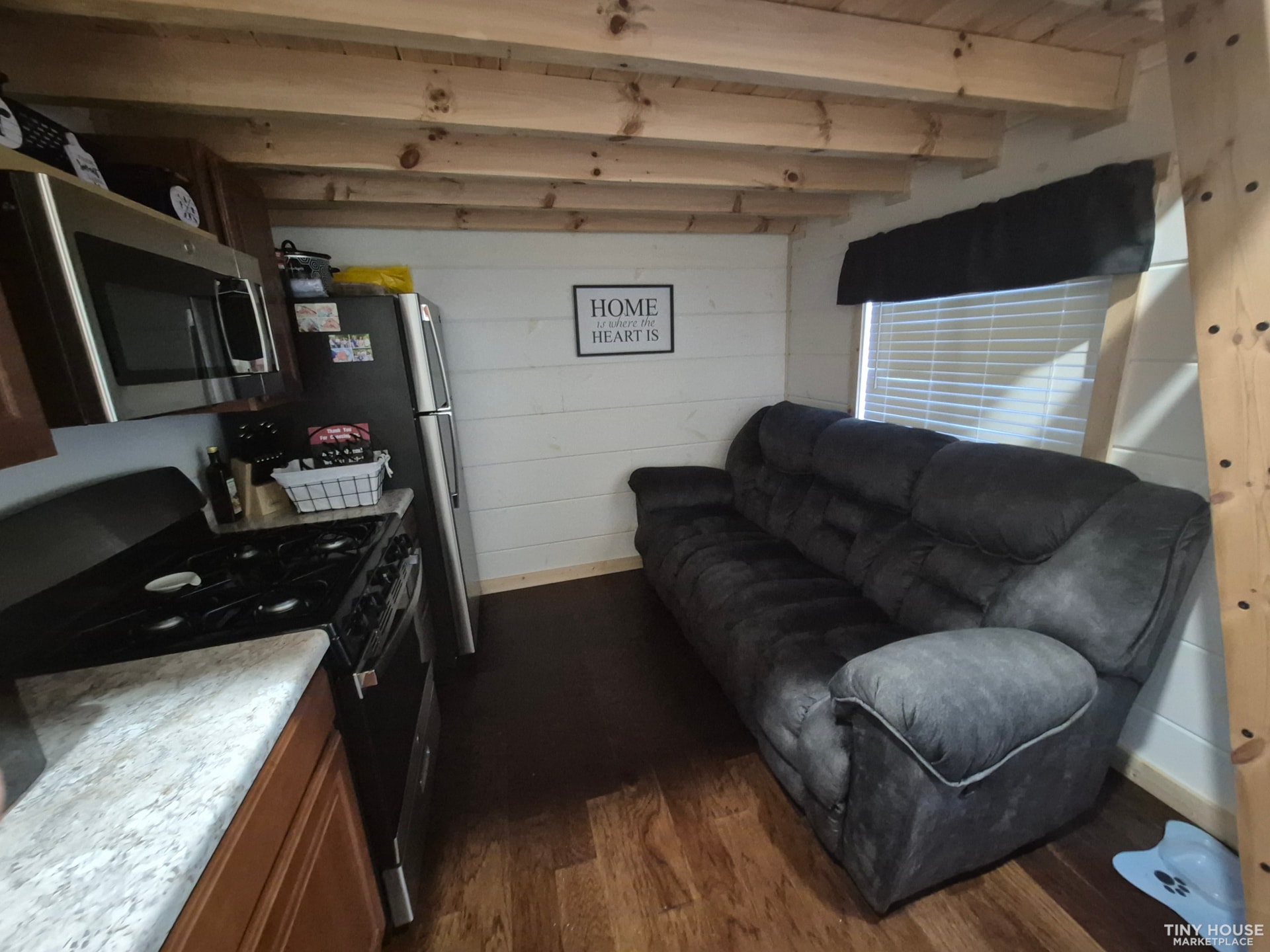 TINY HOUSE ON THE RIVER - Image 4 Thumbnail