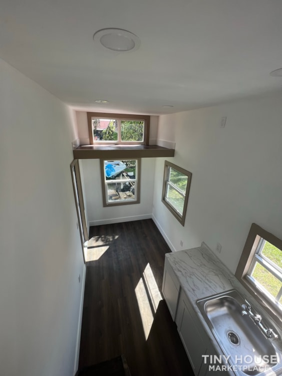 TINY HOUSE ON TRAILER - Image 4 Thumbnail