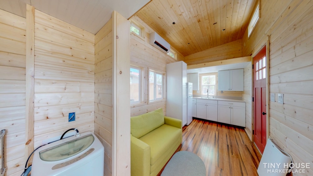 Tiny House on trailor - Image 3 Thumbnail