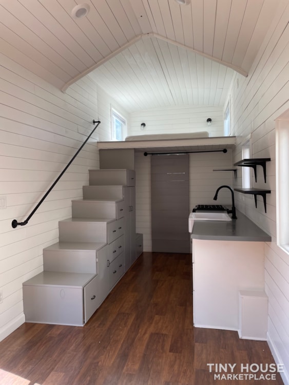 Tiny house on wheels!  - Image 3 Thumbnail