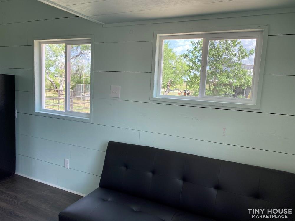 Tiny house on wheels - Image 1 Thumbnail