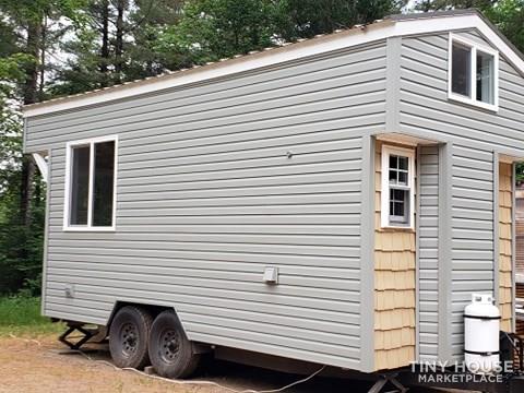 Tiny House on Wheels - Image 2 Thumbnail