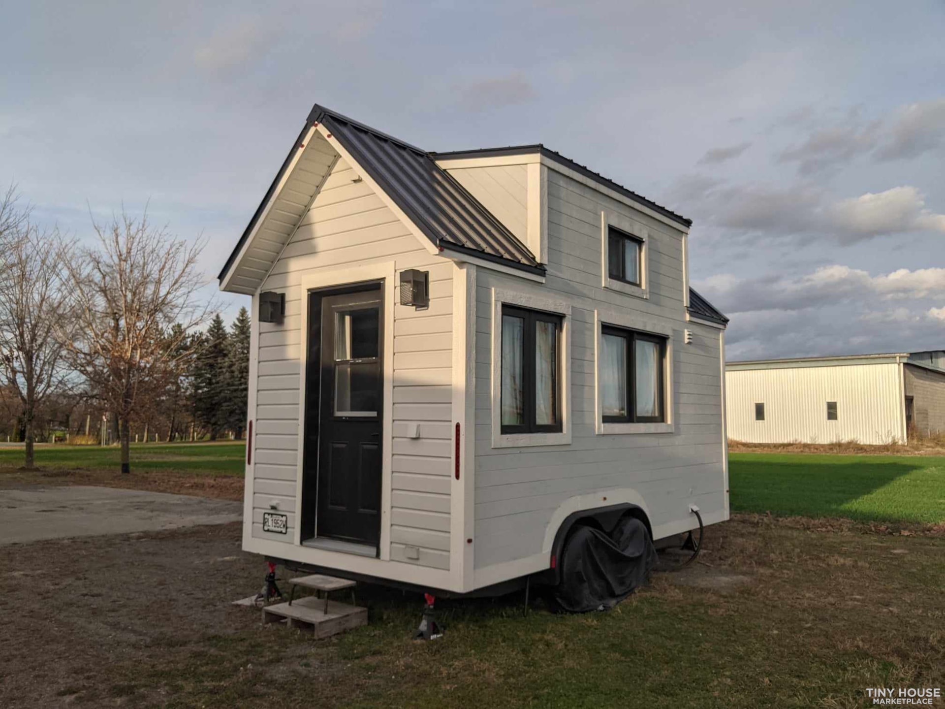 Tiny house on wheels  16’-0’’ x 8’-6’’ (The Traveler) - Image 1 Thumbnail