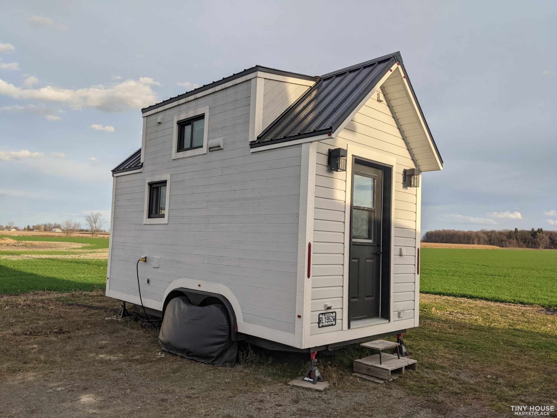 Tiny house on wheels  16’-0’’ x 8’-6’’ (The Traveler) - Image 2 Thumbnail