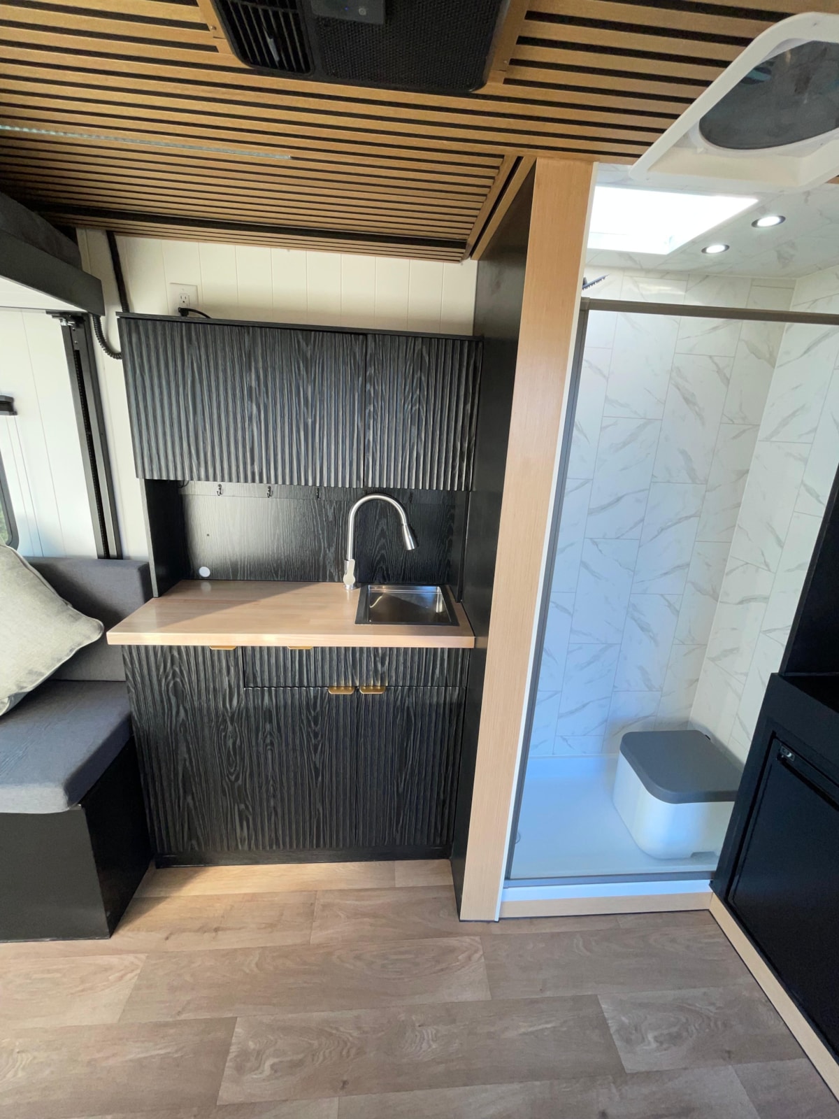 Tiny house on wheels - Image 3 Thumbnail