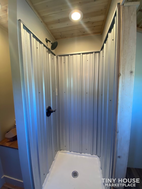 Tiny house on wheels - Image 4 Thumbnail