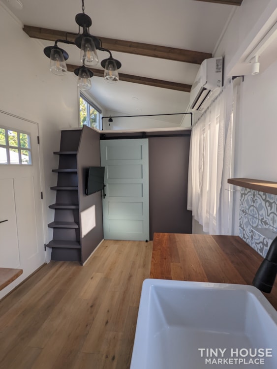 Tiny House on Wheels - Image 3 Thumbnail