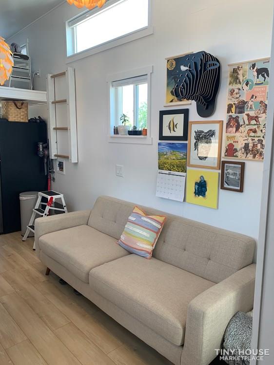 Tiny house on wheels 28'