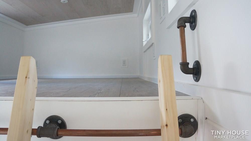 Tiny House on wheels- Move in ready - Image 4 Thumbnail