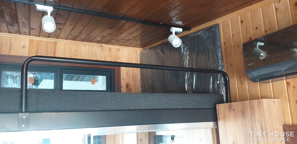 Tiny house on wheels for sale extraordinary workmanship - Image 3 Thumbnail