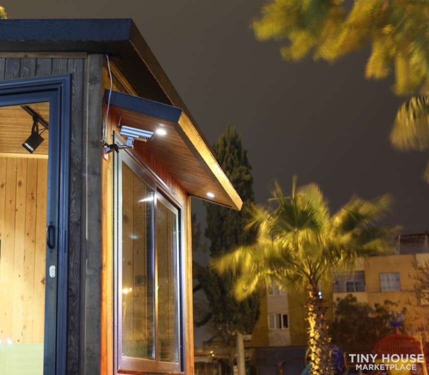 Tiny house on wheels for sale extraordinary workmanship - Image 1 Thumbnail
