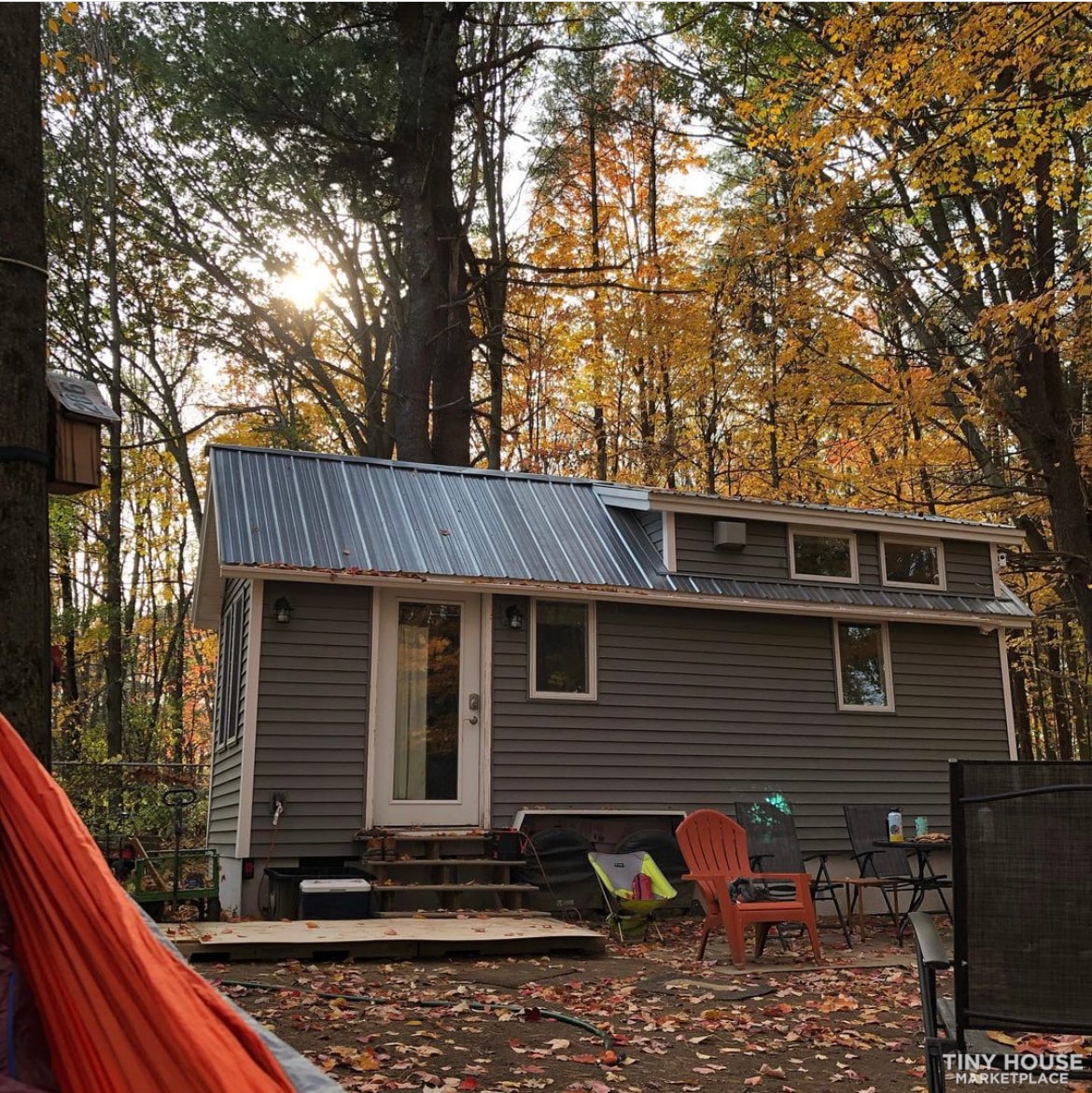 Tiny house on wheels - keep it where it is! - Image 1 Thumbnail
