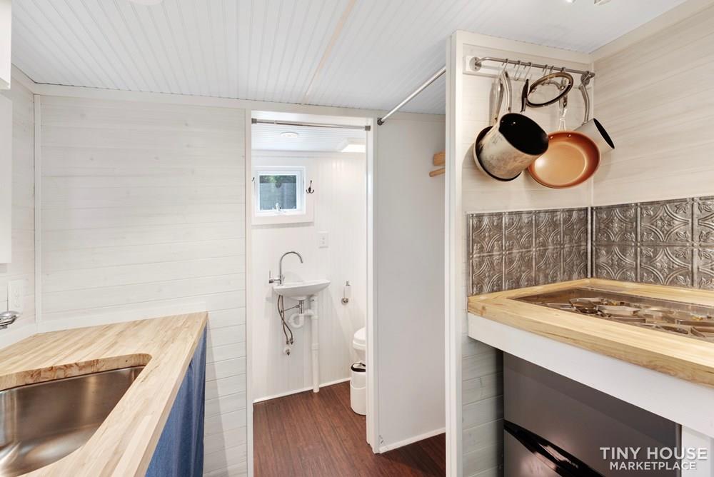 Tiny House - Ready to Go!! - Image 4 Thumbnail