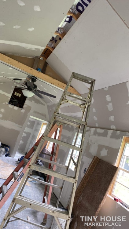 Tiny house/Shed  - Image 2 Thumbnail