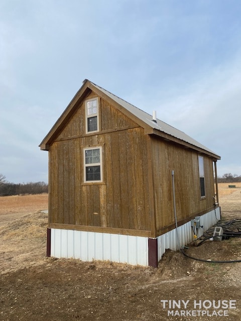 Tiny House, single loft, ready for your personal touch - Image 2 Thumbnail