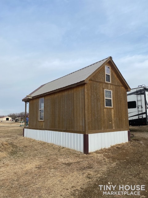 Tiny House, single loft, ready for your personal touch - Image 3 Thumbnail