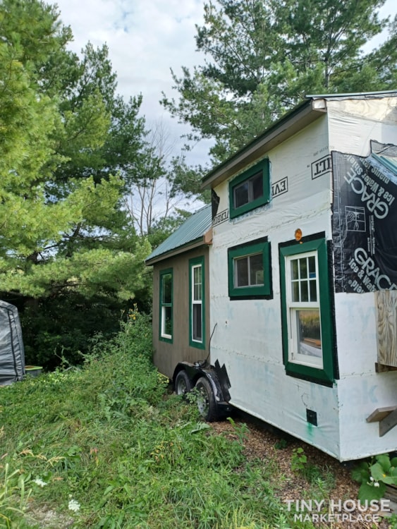 Tiny House- Solar, Kitchen, hardwood counters, ready to live off grid - Image 3 Thumbnail