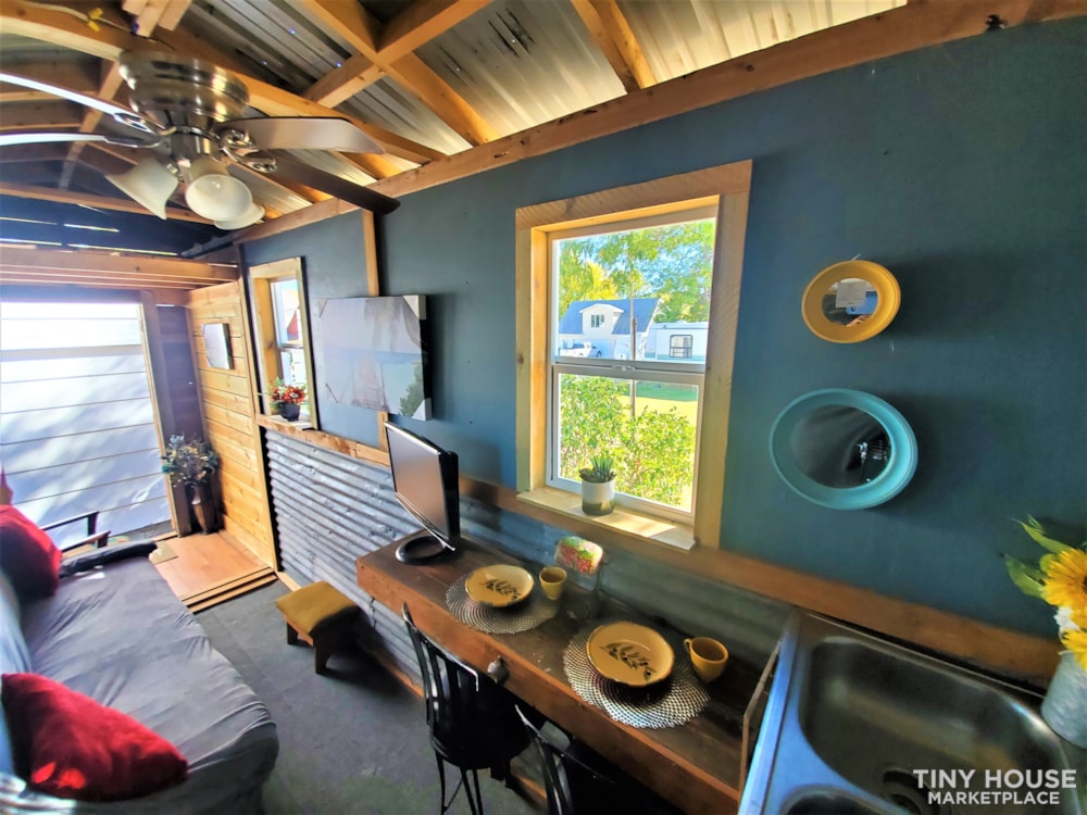 Tiny House Tiny Home 17 feet long and 9 foot ceiling - Image 3 Thumbnail