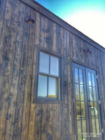 Tiny house with a BIG beauty  - Image 1 Thumbnail