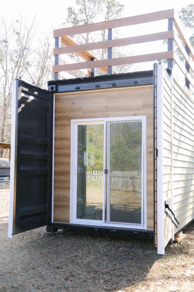 Tiny house with a deck on top - Image 4 Thumbnail