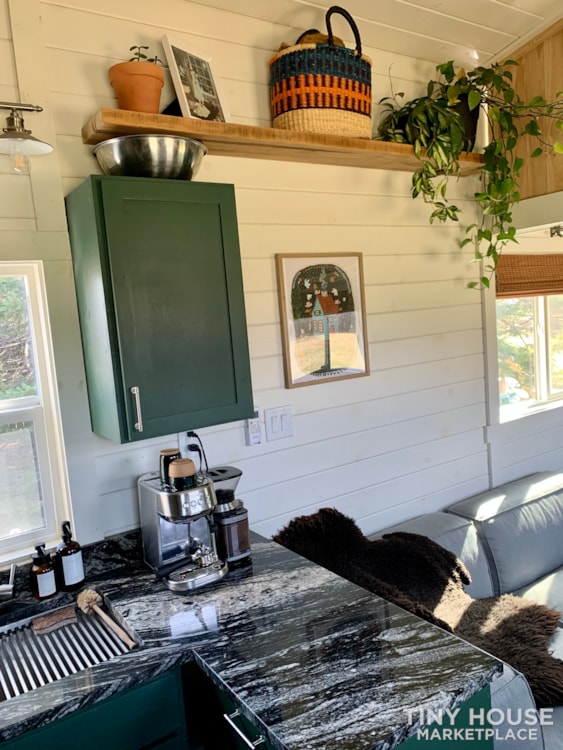 Tiny House With Abundant Storage - Image 4 Thumbnail