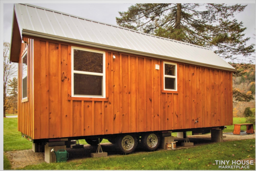 Tiny House with First Floor Bedroom - Image 2 Thumbnail