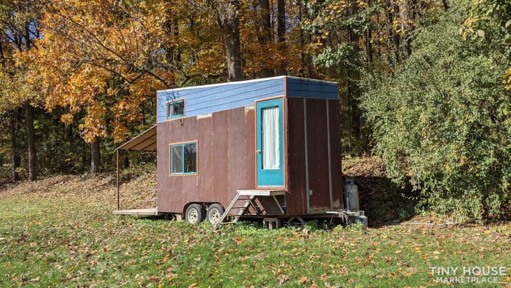 Custom built Tiny house with truck  - Image 4 Thumbnail