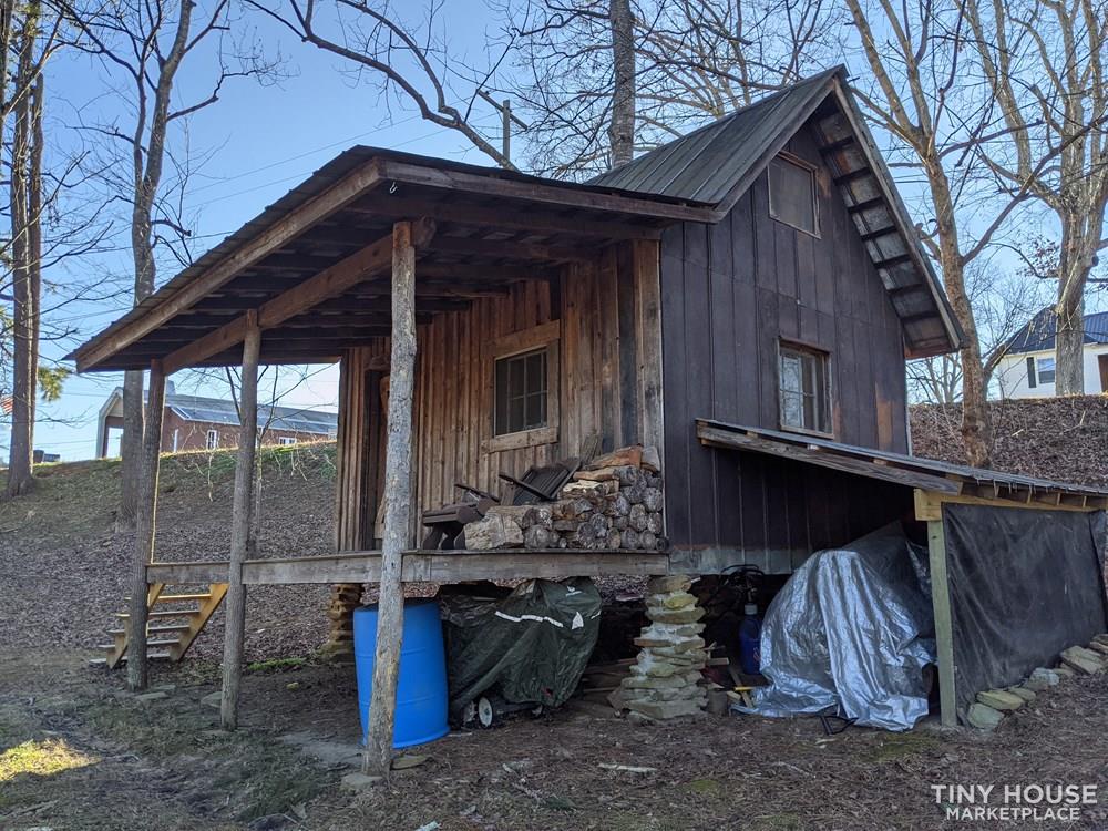 Tiny lofted cabin - Image 2 Thumbnail