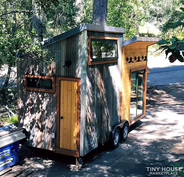 Tiny Farm House - Image 3 Thumbnail