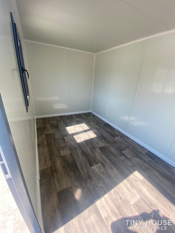 Tiny Prefabric Office / Portable Office - Image 4 Thumbnail