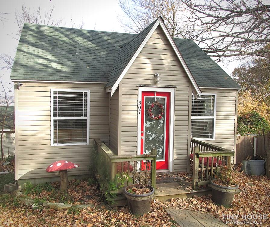 Tiny SW MO Cottage