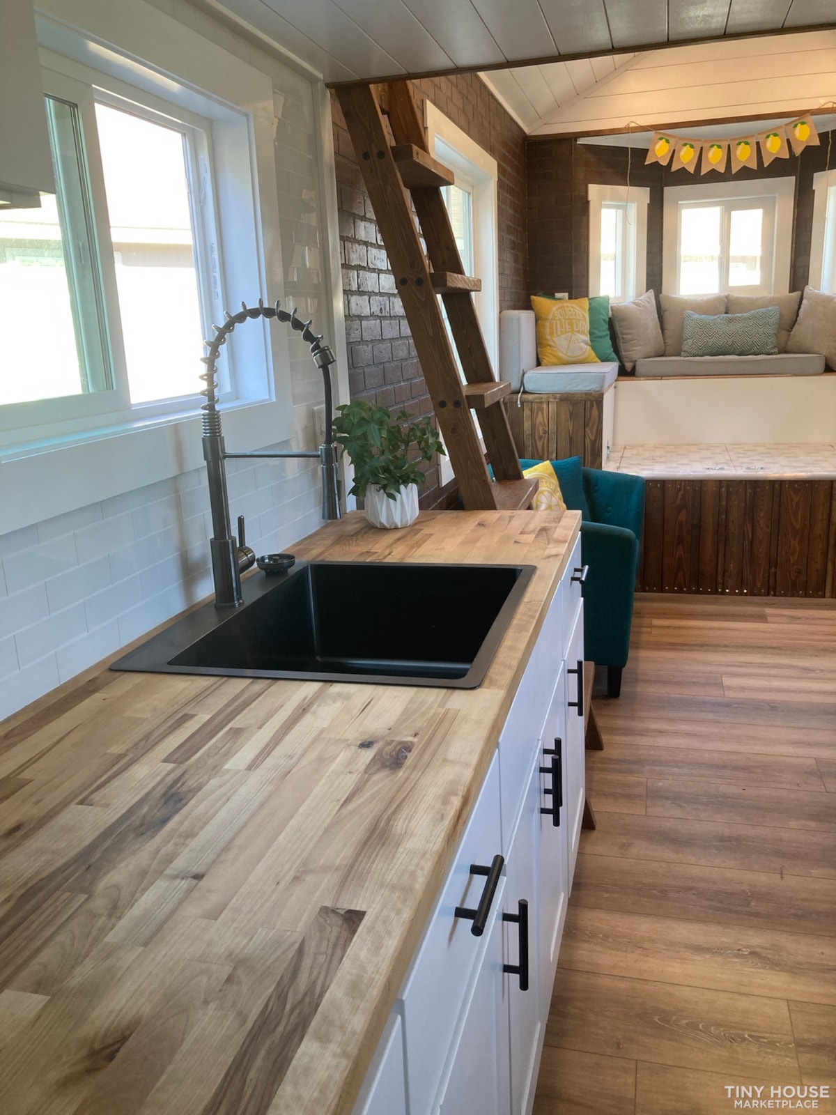 Tinyhouse  - Image 3 Thumbnail