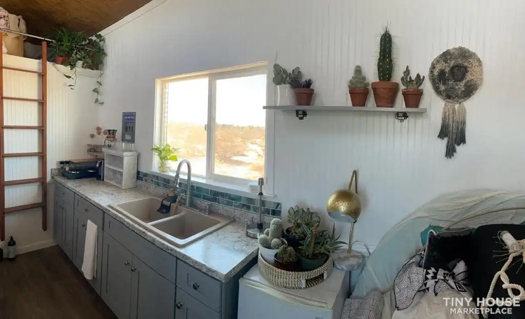 Title in Hand - Cozy Blue Tiny Home - CA - Image 2 Thumbnail
