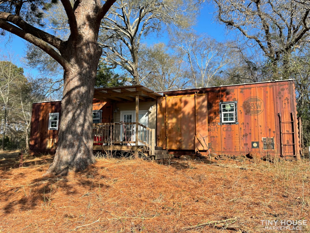 Train Car Tiny House - Image 1 Thumbnail