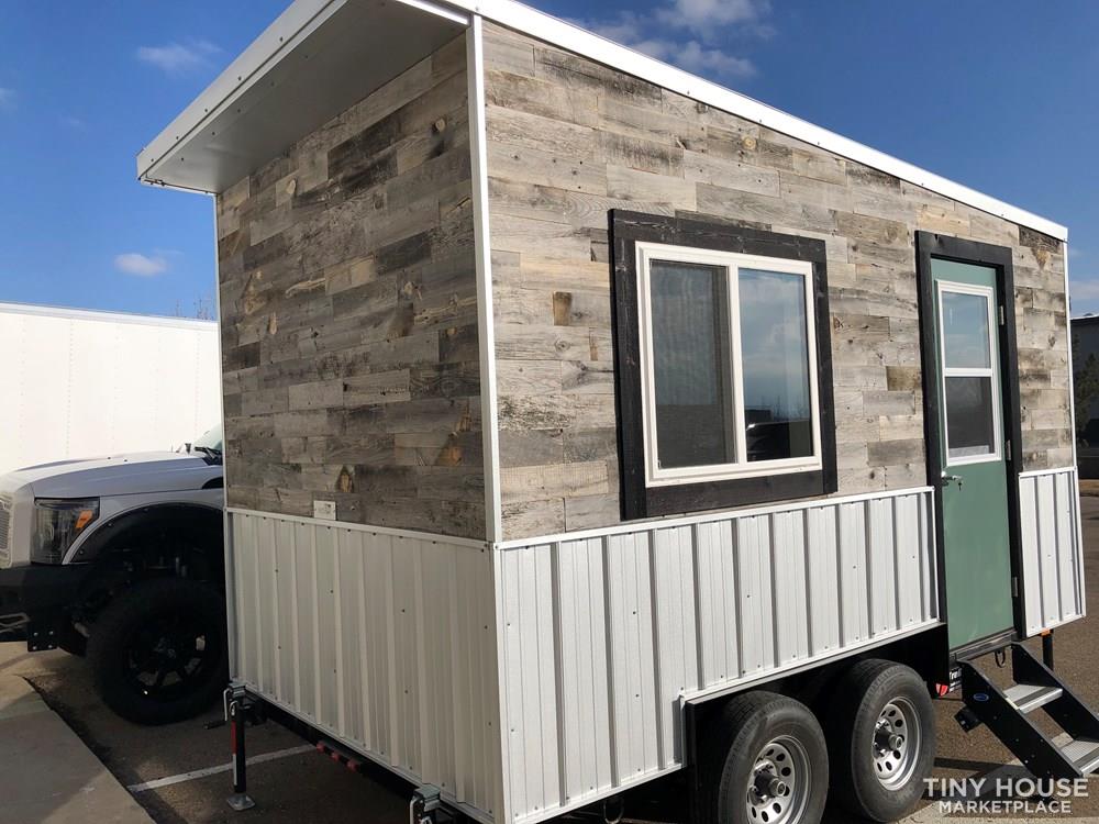 Travel Tiny Home - Image 1 Thumbnail