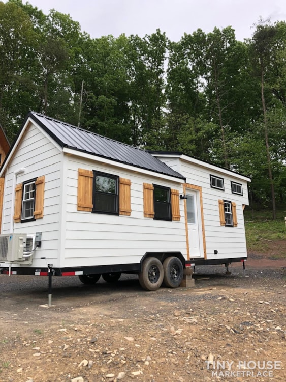 True Mortise and Tenon Timber Framed Tiny Home  - Image 2 Thumbnail
