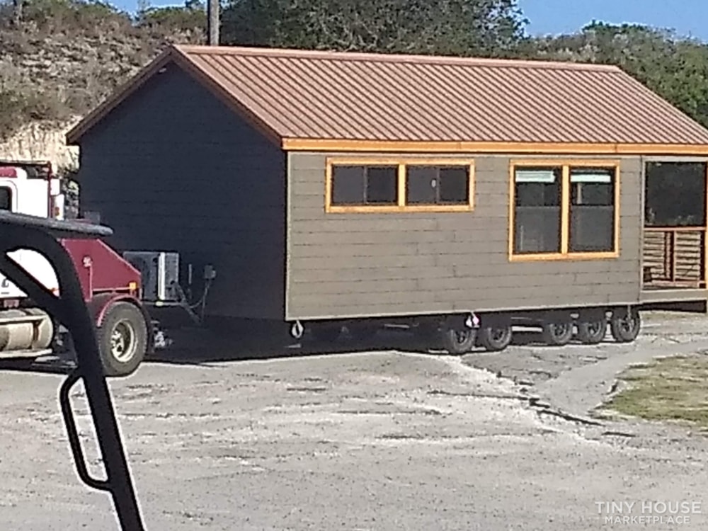 Tumbleweed tiny home built by platimun tiny homes