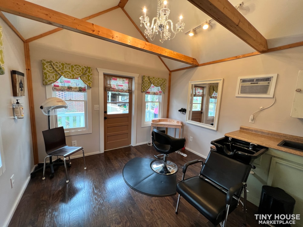 Turn-Key Salon Building - Image 3 Thumbnail