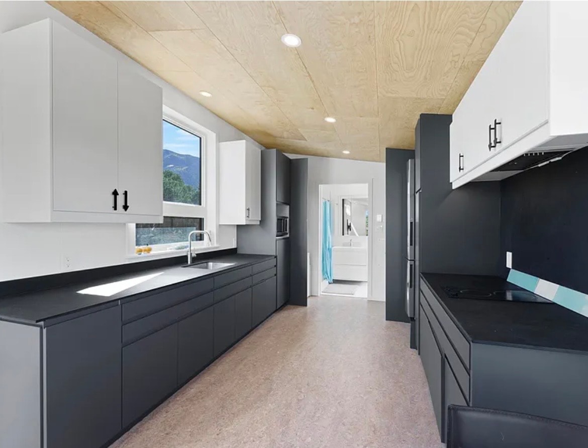 Two custom built tiny homes on just under 2 acres with spectacular views - Image 2 Thumbnail