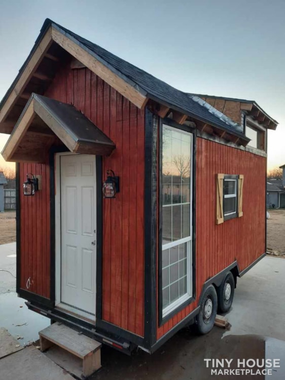 Two sleeping area tiny home  - Image 3 Thumbnail
