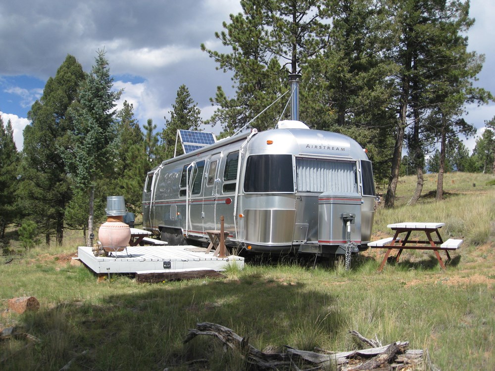 Ultimate flexibility -Converted 34' Classic Airstream Tiny House  - Image 2 Thumbnail