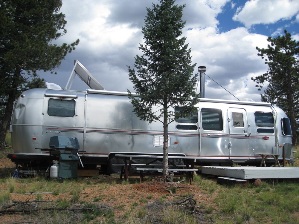 Ultimate flexibility -Converted 34' Classic Airstream Tiny House  - Image 3 Thumbnail
