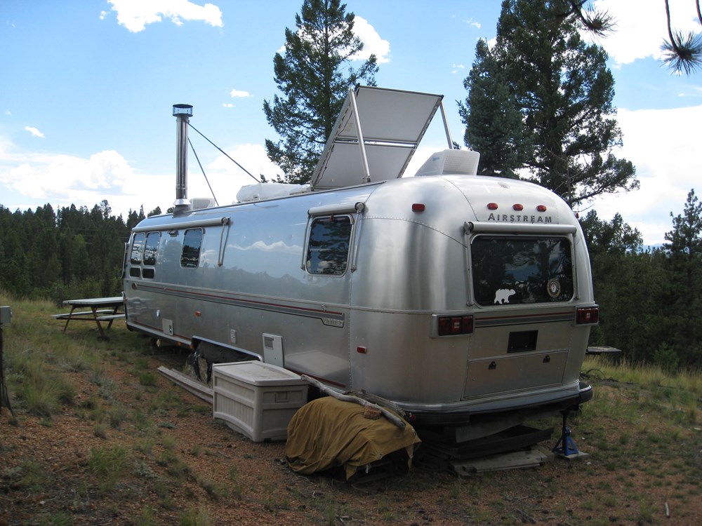 Ultimate flexibility -Converted 34' Classic Airstream Tiny House  - Image 4 Thumbnail