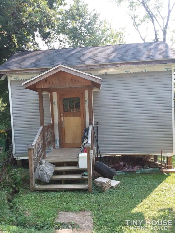 Unfinished tiny house - Image 2 Thumbnail
