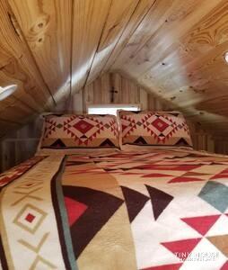 Unique one of a kind Tiny House on Wheels. A special THOW with all amenities. - Image 4 Thumbnail