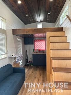 Upscale Living in a Small Space - Image 4 Thumbnail
