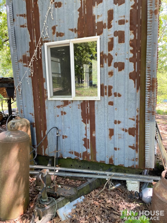 USED Custom Built Mobile Tiny Home - Image 2 Thumbnail