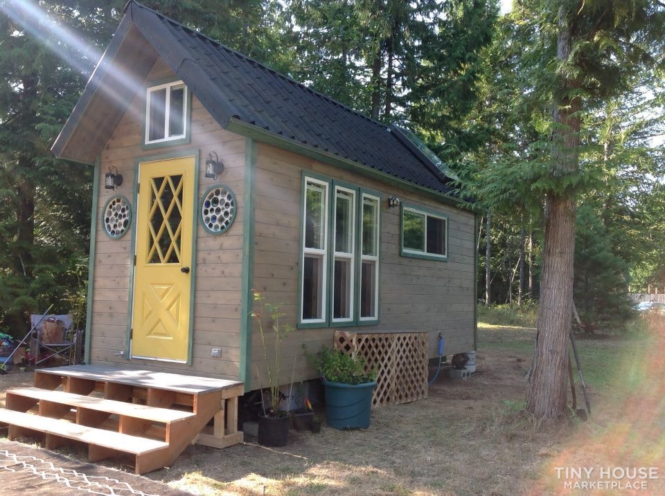 Varekai: A Hand Built Cozy Tiny Home - Image 1 Thumbnail